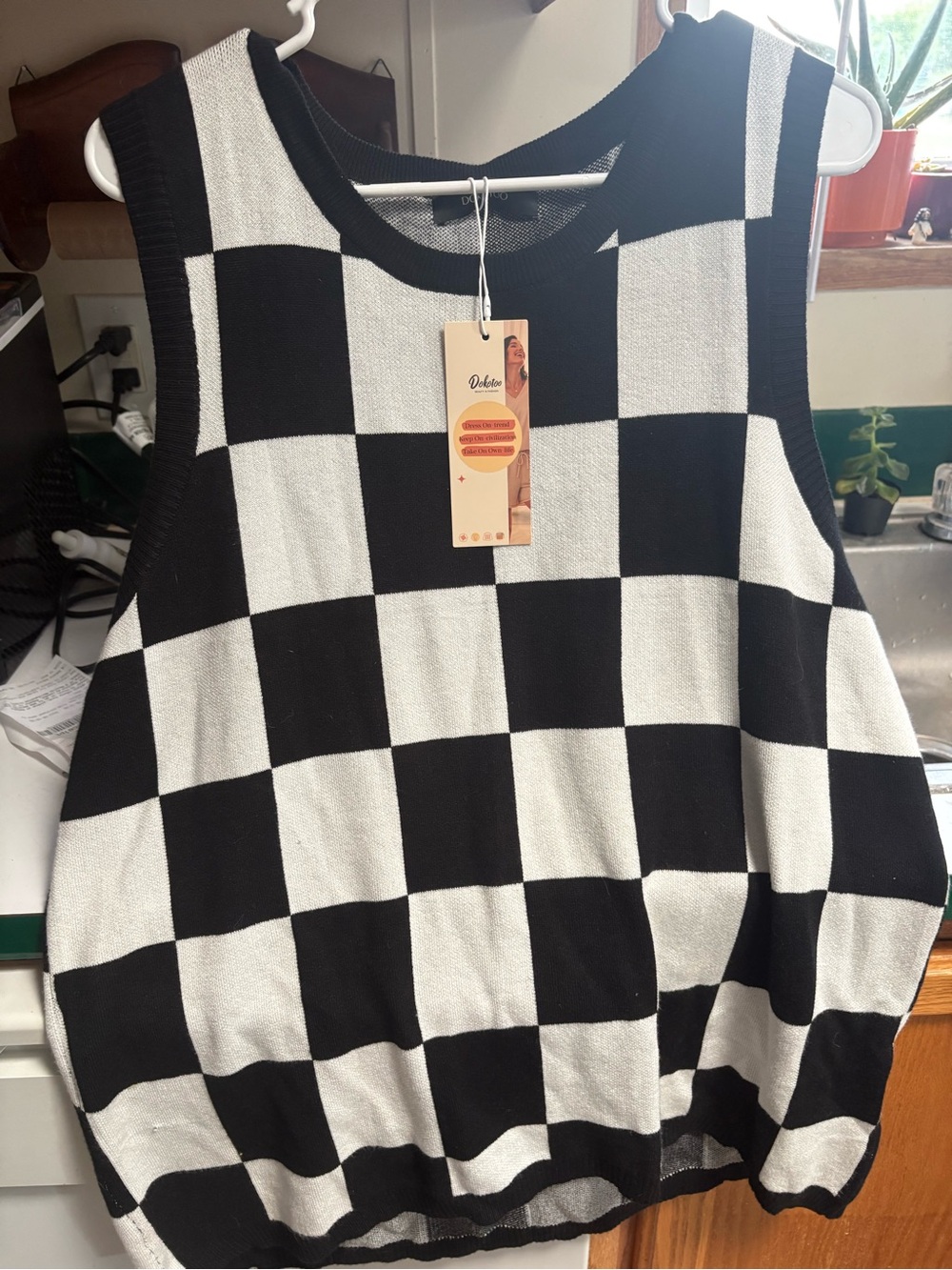 Checkerboard Knit Shell Sweater Vest - Black and White